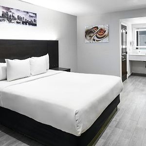 Hollywood Inn Express Lax
